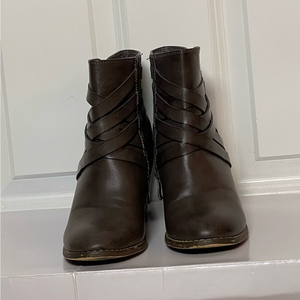 Women’s Booties - Picture 2 of 5